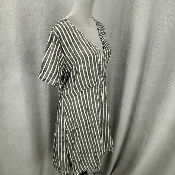 Linen Blend Dress Womens 1X Gray Black White Stripe Belted Crossover Raw Hem - Picture 1 of 11